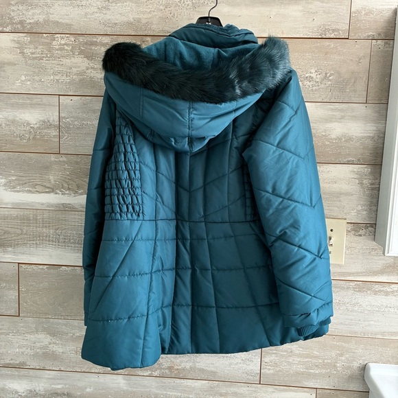 NWT Susan Graver Quilted Jacket w/ Removable Faux Fur Trimmed Hood - Picture 6 of 8